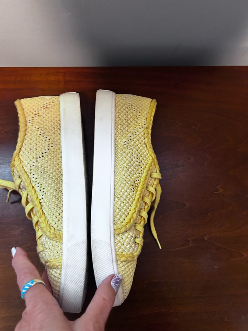 Sam Edelman light yellow Elena fabric sneaker 9.5 - Picture 4 of 14